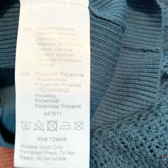 Venus Dark Teal Short Sleeve V-Neck Pullover Knit Sweater Size XS - Picture 4 of 5